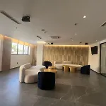Отель Bounty Голем