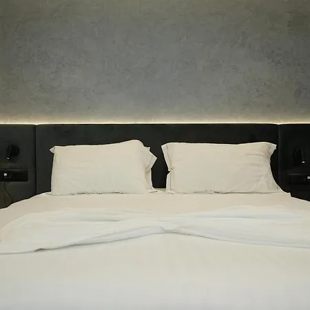 Bounty Szálloda Golem