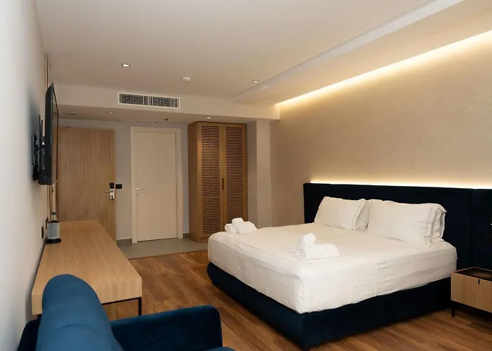 Hotel Bounty Golem (Tirana)