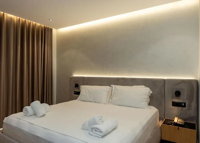 Hotel Bounty Golem (Tirana)